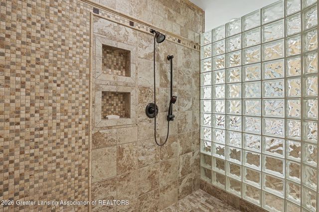 6123 Cottage Drive, Haslett, MI 48840