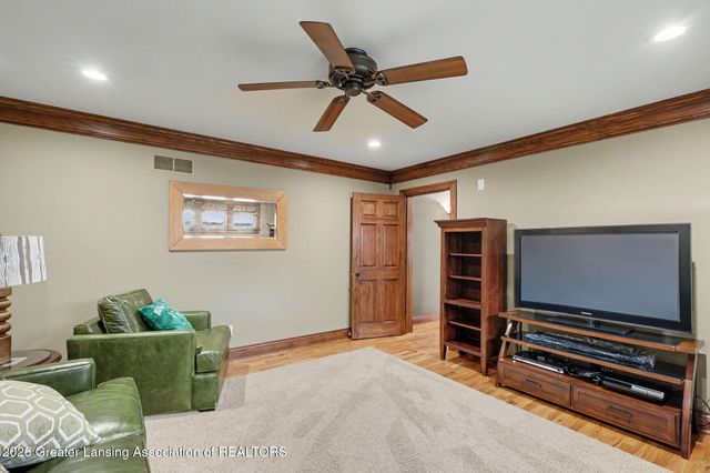 6123 Cottage Drive, Haslett, MI 48840