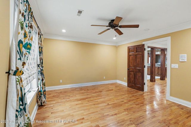 6123 Cottage Drive, Haslett, MI 48840