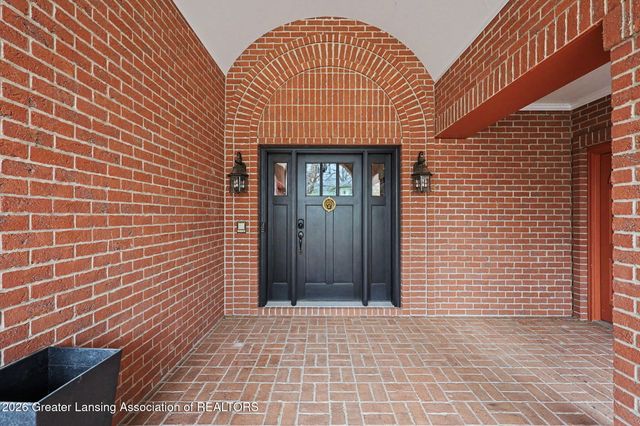 6123 Cottage Drive, Haslett, MI 48840