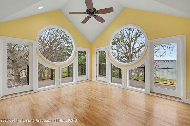 6123 Cottage Drive, Haslett, MI 48840