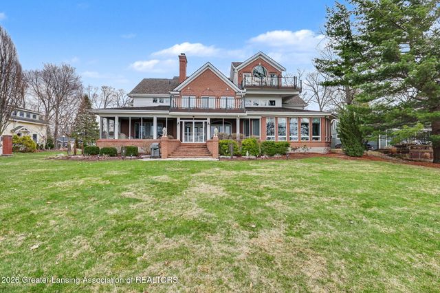 6123 Cottage Drive, Haslett, MI 48840