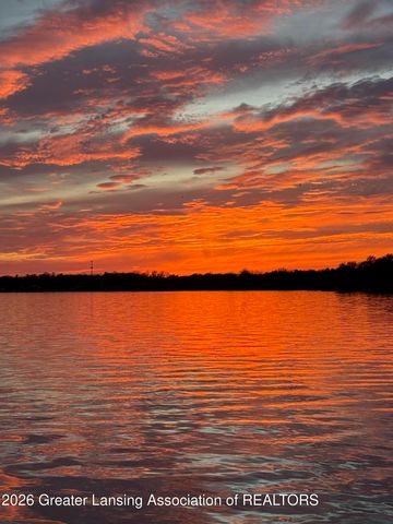 6123 Cottage Drive, Haslett, MI 48840