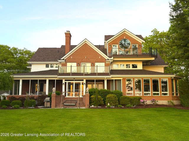 6123 Cottage Drive, Haslett, MI 48840