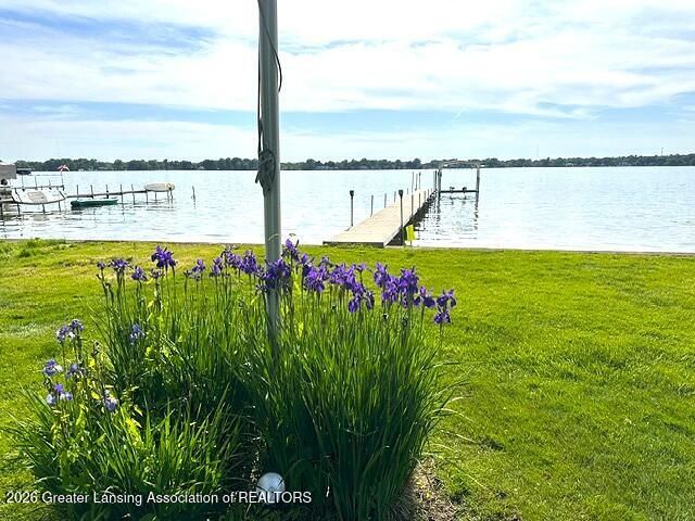 6123 Cottage Drive, Haslett, MI 48840