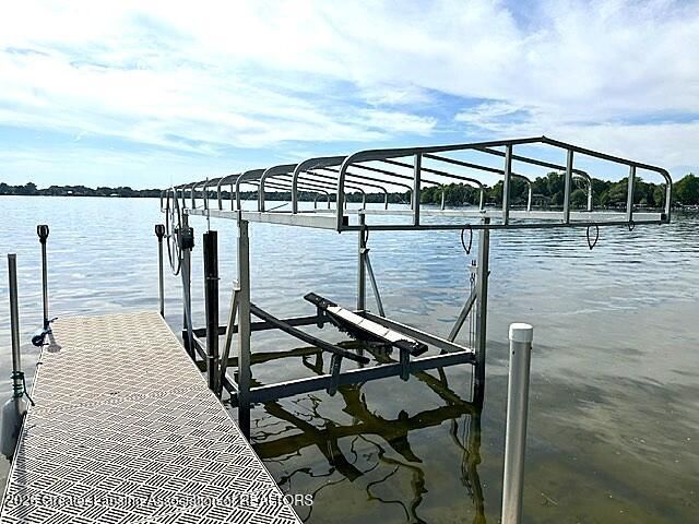 6123 Cottage Drive, Haslett, MI 48840