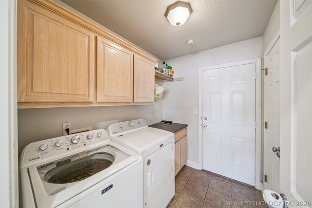 8027 Vintage Trace Drive, Claremore, OK 74019