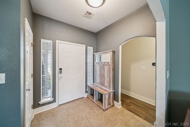 8027 Vintage Trace Drive, Claremore, OK 74019