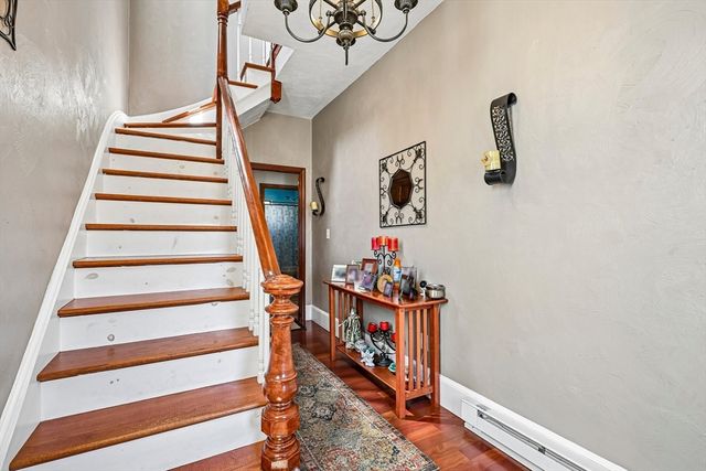 6 Crescent St, Somerville, MA 02143