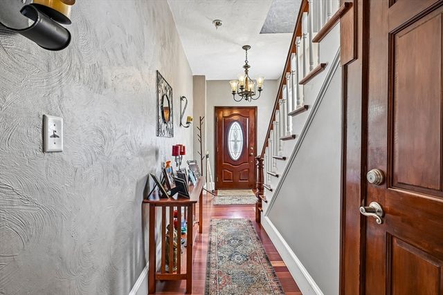 6 Crescent St, Somerville, MA 02143