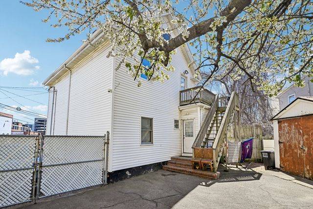 6 Crescent St, Somerville, MA 02143