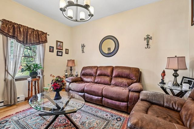 6 Crescent St, Somerville, MA 02143