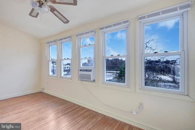 2730 10TH ST NE, Washington, DC 20018