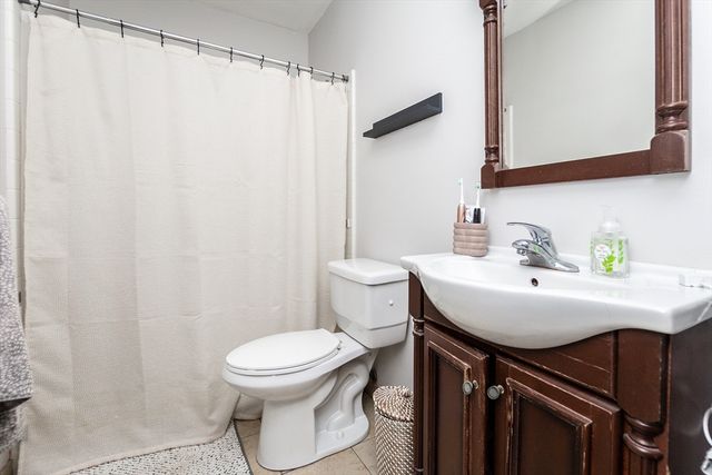 37 Temple Place 404, Boston, MA 02111