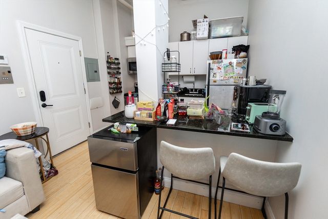 37 Temple Place 404, Boston, MA 02111