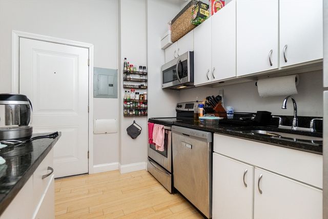 37 Temple Place 404, Boston, MA 02111