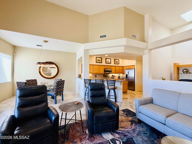 1465 W Bridalveil Place, Tucson, AZ 85737