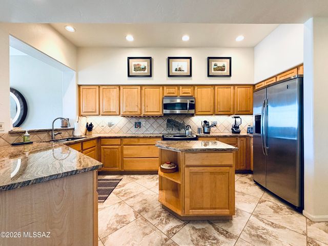 1465 W Bridalveil Place, Tucson, AZ 85737