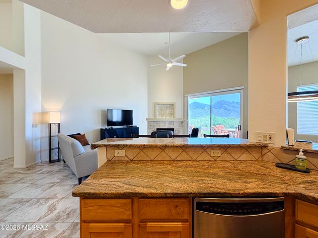 1465 W Bridalveil Place, Tucson, AZ 85737