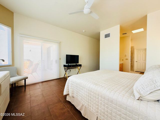 1465 W Bridalveil Place, Tucson, AZ 85737