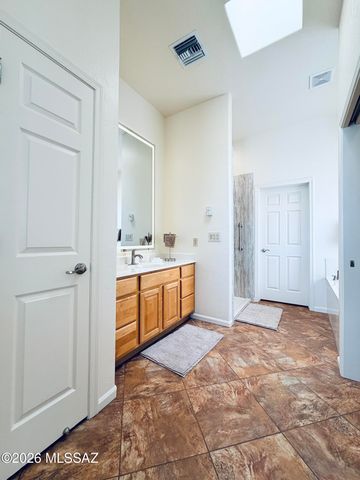 1465 W Bridalveil Place, Tucson, AZ 85737