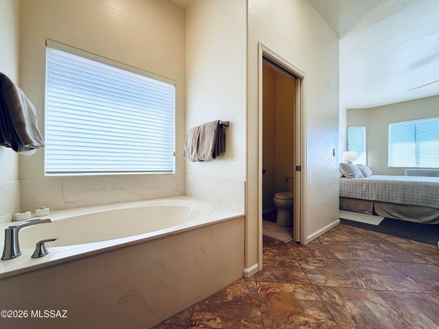1465 W Bridalveil Place, Tucson, AZ 85737