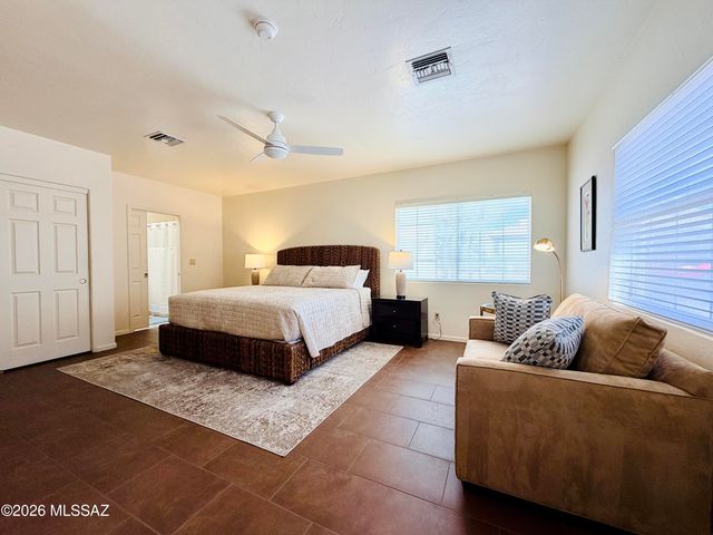 1465 W Bridalveil Place, Tucson, AZ 85737