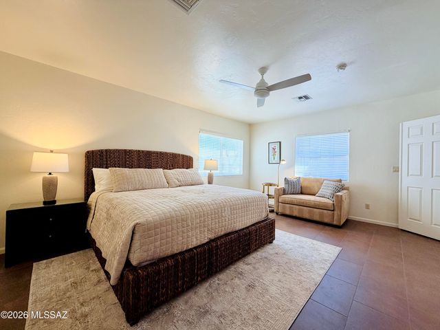 1465 W Bridalveil Place, Tucson, AZ 85737