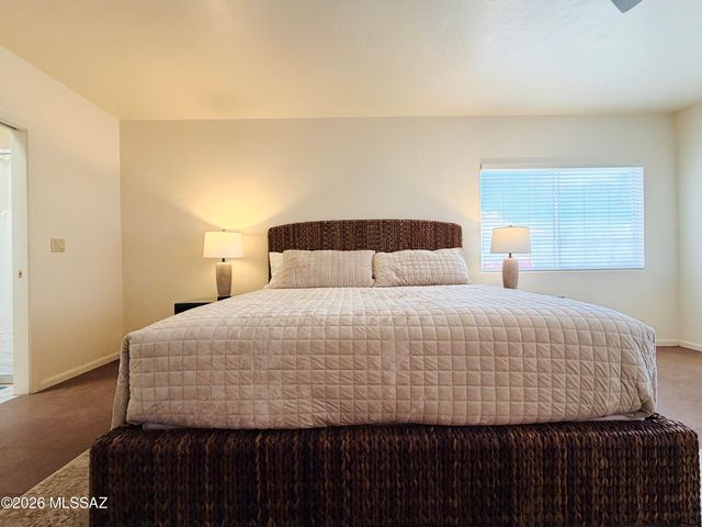 1465 W Bridalveil Place, Tucson, AZ 85737