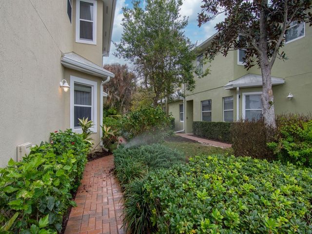 1935 Bridgepointe Circle 62, Vero Beach, FL 32967