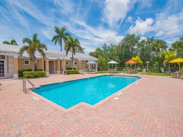 1935 Bridgepointe Circle 62, Vero Beach, FL 32967