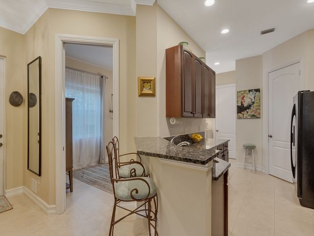 1935 Bridgepointe Circle 62, Vero Beach, FL 32967
