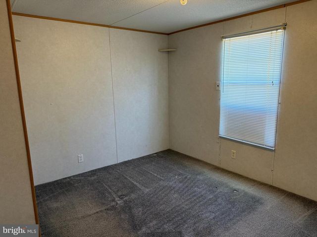 44 HITCH POND CIR, Seaford, DE 19973