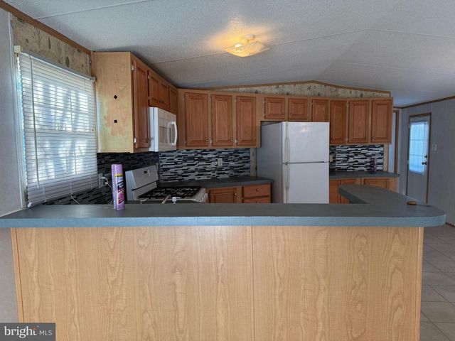 44 HITCH POND CIR, Seaford, DE 19973