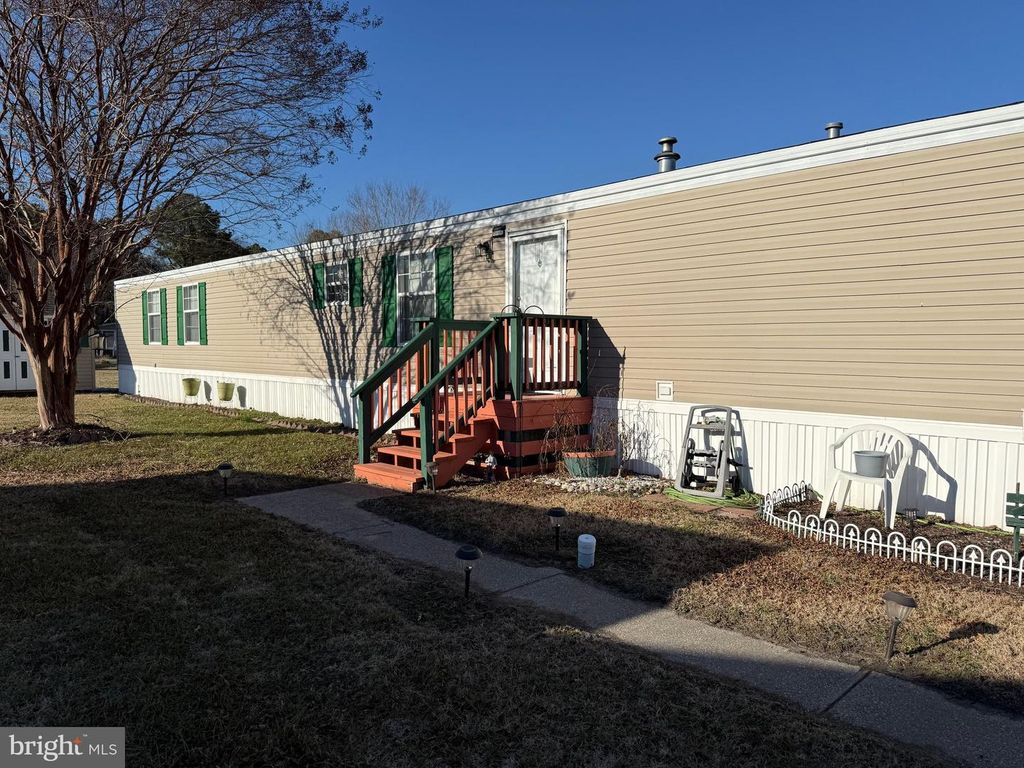 44 HITCH POND CIR, Seaford, DE 19973