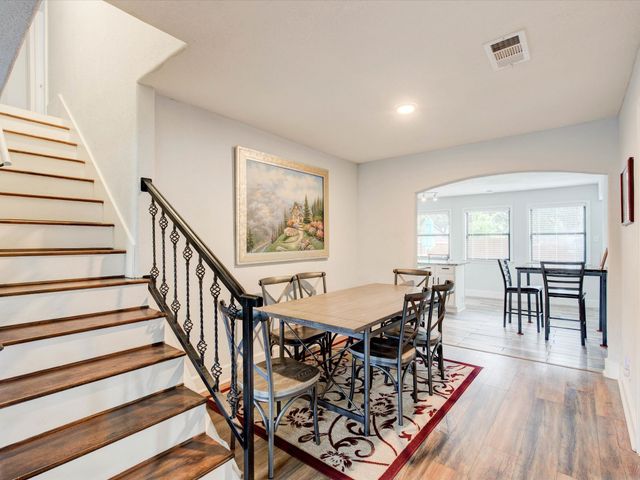 2801 W Biddison Street, Fort Worth, TX 76109