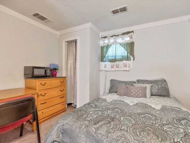 2801 W Biddison Street, Fort Worth, TX 76109