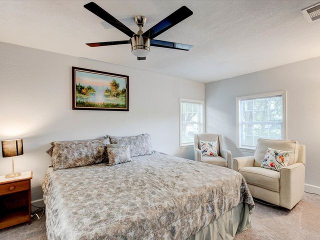 2801 W Biddison Street, Fort Worth, TX 76109