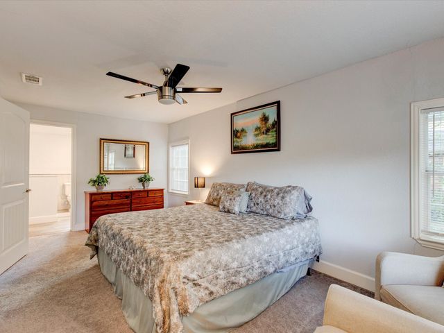 2801 W Biddison Street, Fort Worth, TX 76109
