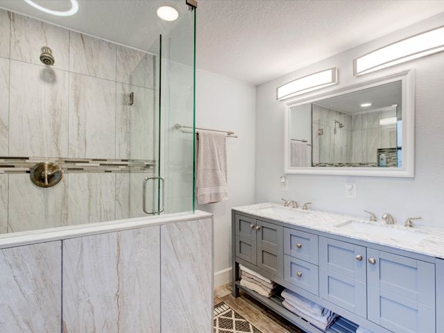 2801 W Biddison Street, Fort Worth, TX 76109