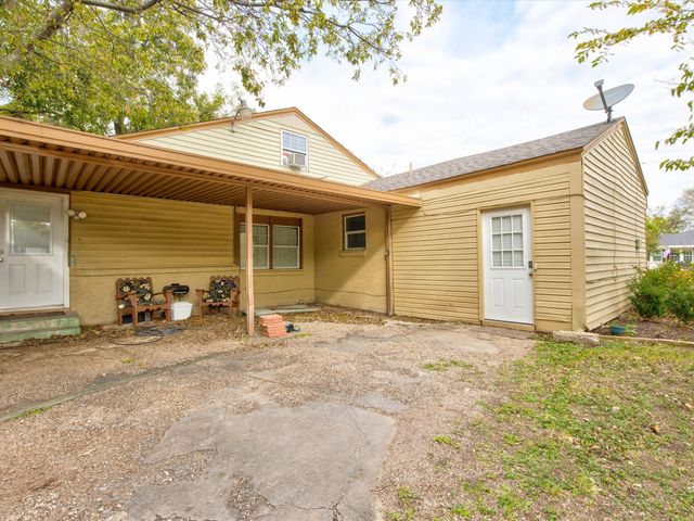 2801 W Biddison Street, Fort Worth, TX 76109