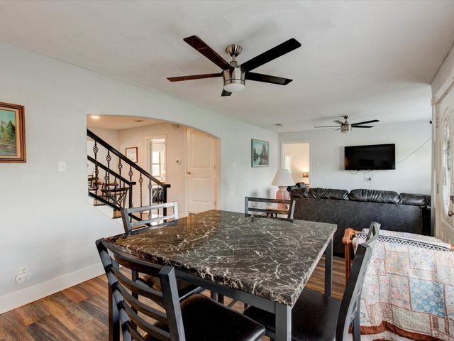 2801 W Biddison Street, Fort Worth, TX 76109