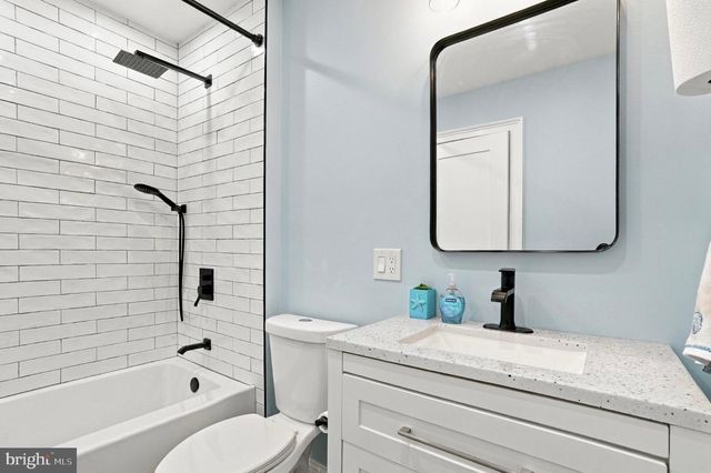 12 NETTLETREE LN, Levittown, PA 19054