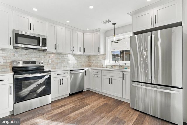 12 NETTLETREE LN, Levittown, PA 19054