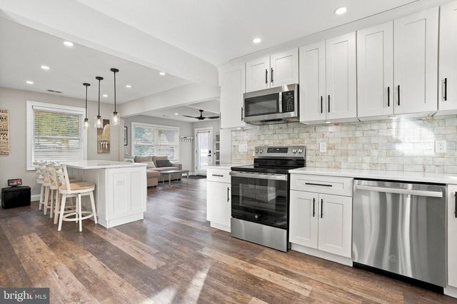 12 NETTLETREE LN, Levittown, PA 19054