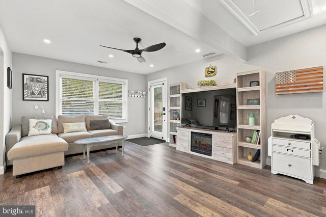 12 NETTLETREE LN, Levittown, PA 19054