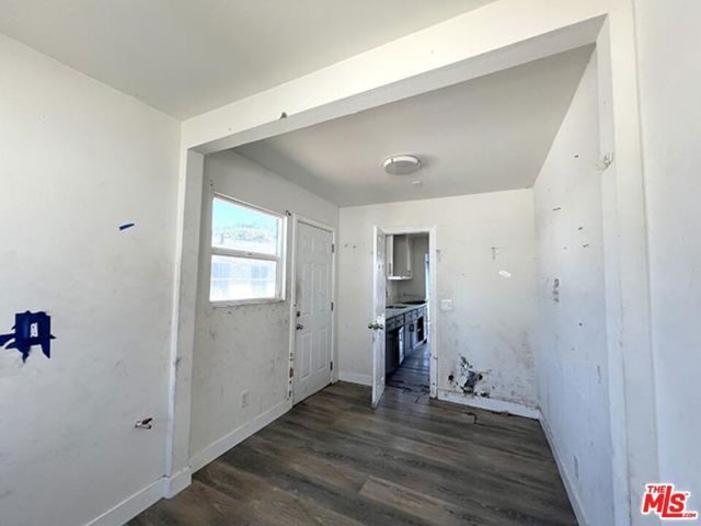 433 W 94th Street, Los Angeles, CA 90003