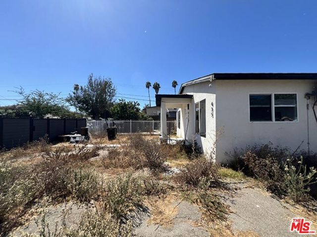 433 W 94th Street, Los Angeles, CA 90003