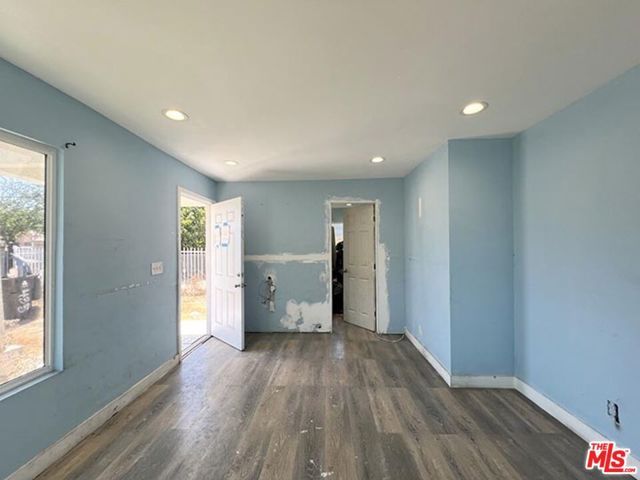 433 W 94th Street, Los Angeles, CA 90003