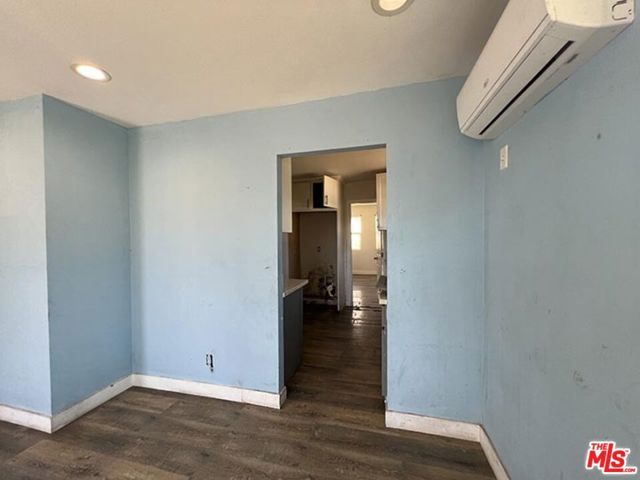 433 W 94th Street, Los Angeles, CA 90003